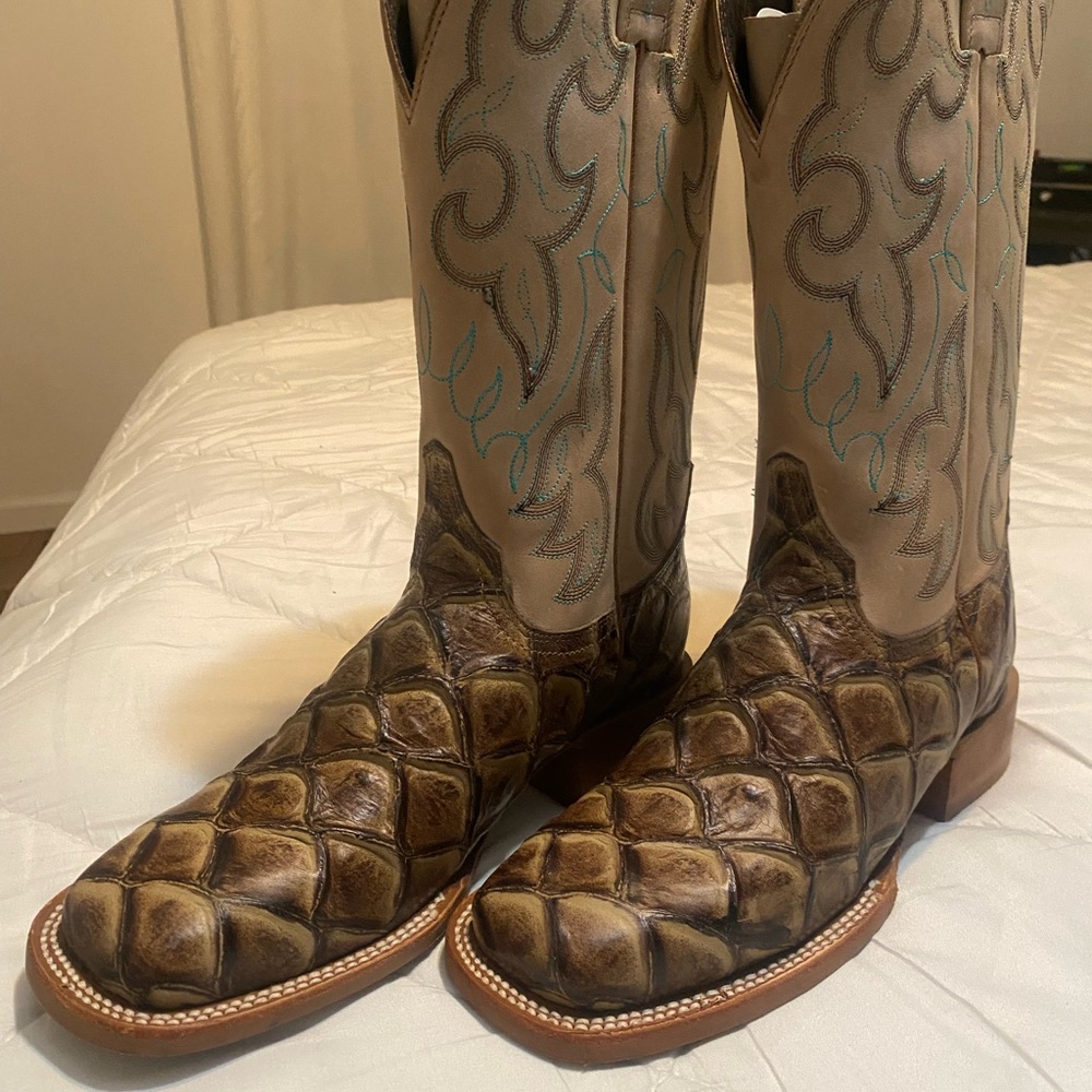 New Kids Fish Boots